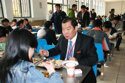 石龍飯?zhí)贸邪?一站式貼心服務(wù)與專業(yè)餐飲管理報價指南